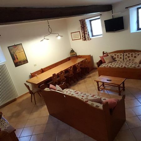 La Taverna Di Tony Bed & Breakfast Montalto Dora ภายนอก รูปภาพ