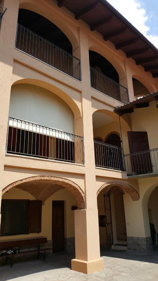 La Taverna Di Tony Bed & Breakfast Montalto Dora ภายนอก รูปภาพ